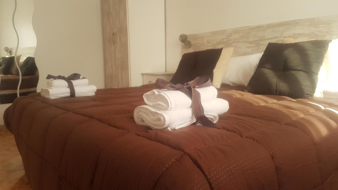 Apartamentos La Bastida 토타나 외부 사진