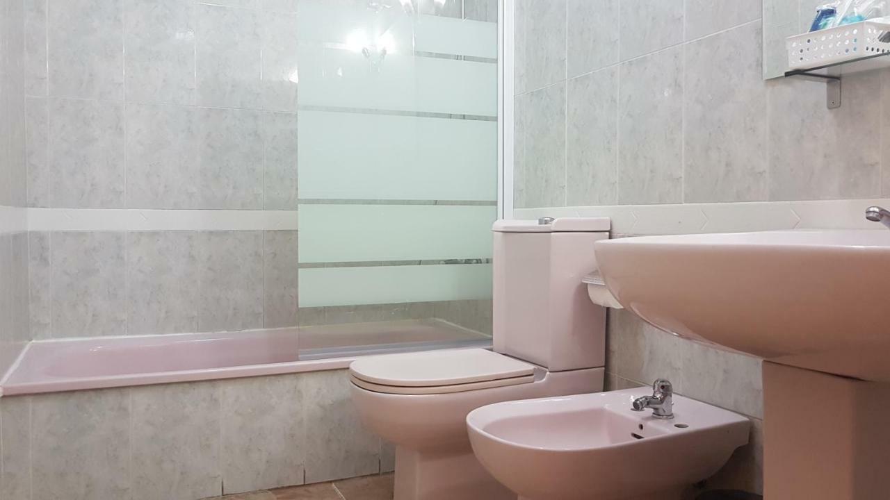 Apartamentos La Bastida 토타나 외부 사진